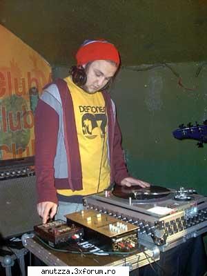 Diverse poze - hefe...prezentatorul de la rockada,dj.de la coma - Pozeee Pozeee